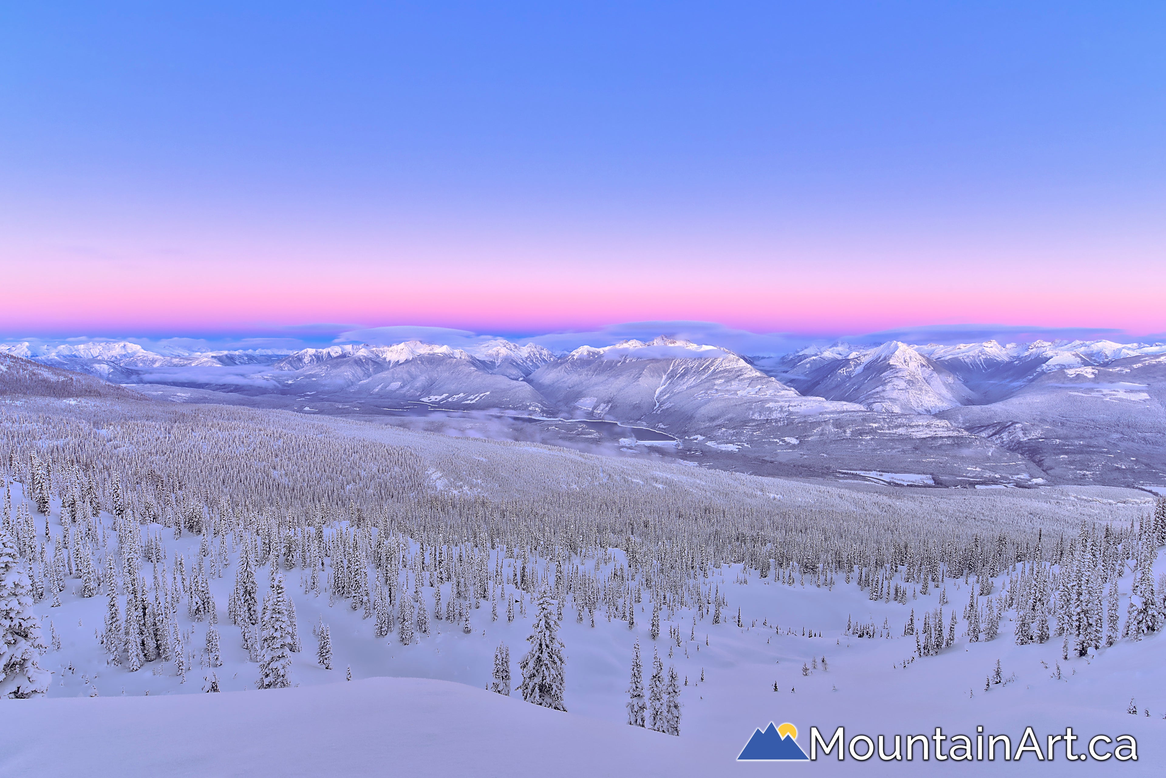 ing mountains 雪山 Skiing or snowshoeing? Enjoy the best of both worlds at this