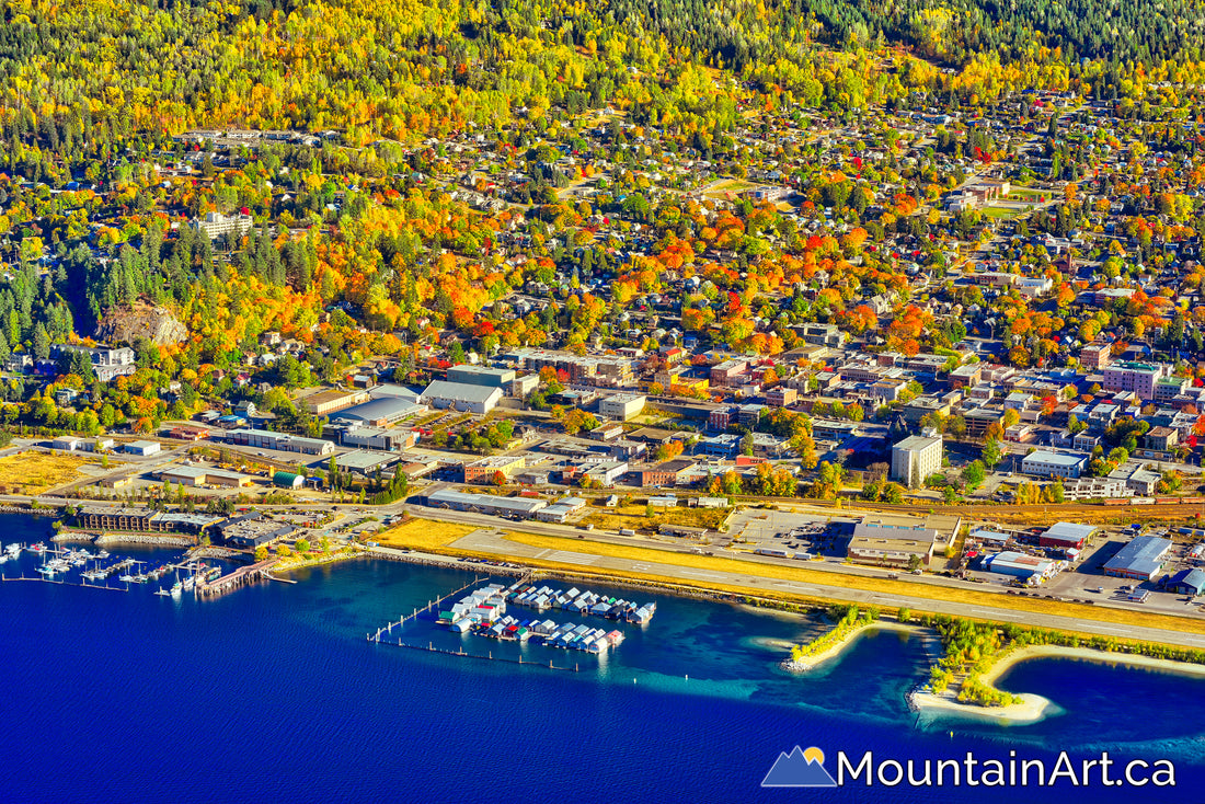 Nelson BC vibrant fall autumn colors from pulpit rock viewpoint