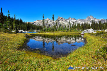 Wicca lakes pond reflections of the Devil's Range Valhalla Park